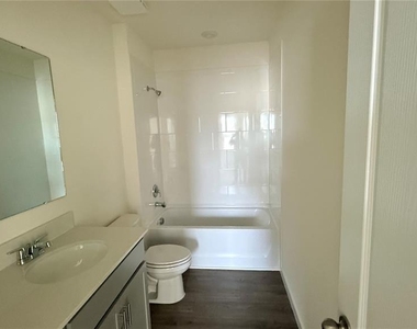 2066 Walnut Creek Drive - Photo Thumbnail 21