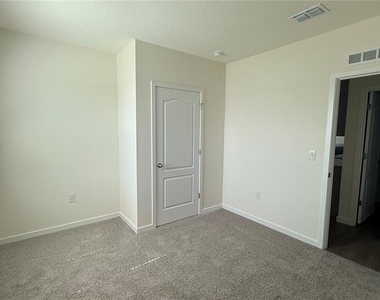 2066 Walnut Creek Drive - Photo Thumbnail 33