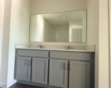 2066 Walnut Creek Drive - Photo Thumbnail 25
