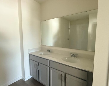 2066 Walnut Creek Drive - Photo Thumbnail 26
