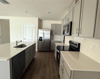 2066 Walnut Creek Drive - Photo Thumbnail 8