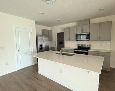 2066 Walnut Creek Drive - Photo Thumbnail 10