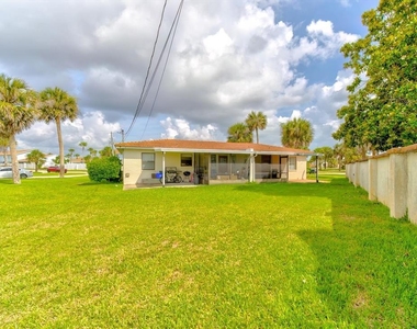 232 Northshore Drive - Photo Thumbnail 27