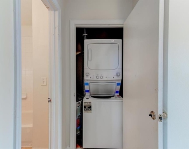 232 Northshore Drive - Photo Thumbnail 12