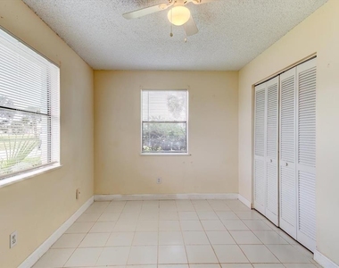232 Northshore Drive - Photo Thumbnail 9