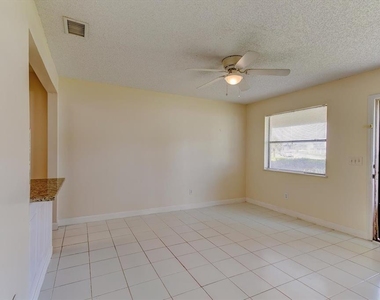 232 Northshore Drive - Photo Thumbnail 11