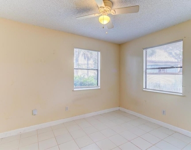 232 Northshore Drive - Photo Thumbnail 15