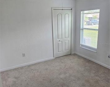 240 Solis Drive - Photo Thumbnail 14