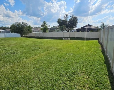240 Solis Drive - Photo Thumbnail 12