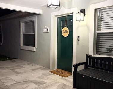 4714 W Lawn Avenue - Photo Thumbnail 5