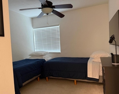 4714 W Lawn Avenue - Photo Thumbnail 22