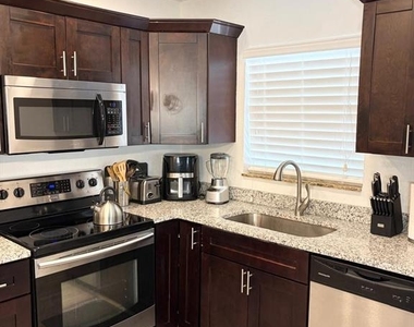 4714 W Lawn Avenue - Photo Thumbnail 15