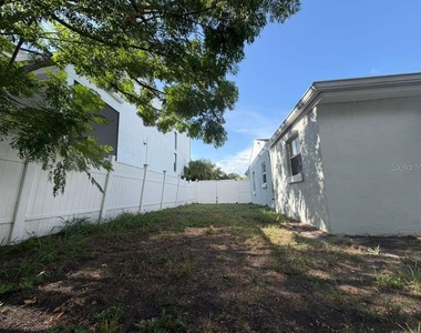 4714 W Lawn Avenue - Photo Thumbnail 17