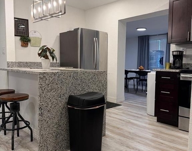 4714 W Lawn Avenue - Photo Thumbnail 14
