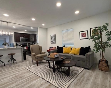 4714 W Lawn Avenue - Photo Thumbnail 11