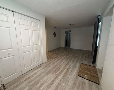4714 W Lawn Avenue - Photo Thumbnail 16