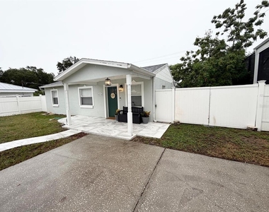 4714 W Lawn Avenue - Photo Thumbnail 3