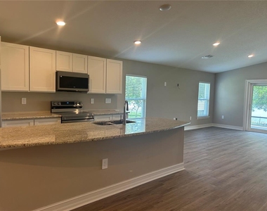 373 W Main Street - Photo Thumbnail 3