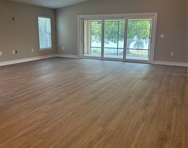 373 W Main Street - Photo Thumbnail 5