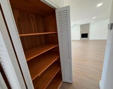1822 Banyan Tree Drive - Photo Thumbnail 10