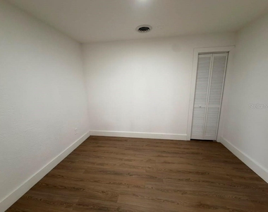 1822 Banyan Tree Drive - Photo Thumbnail 16