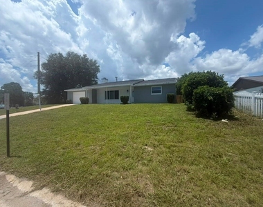 1822 Banyan Tree Drive - Photo Thumbnail 2
