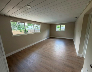1822 Banyan Tree Drive - Photo Thumbnail 15