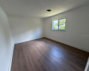1822 Banyan Tree Drive - Photo Thumbnail 13