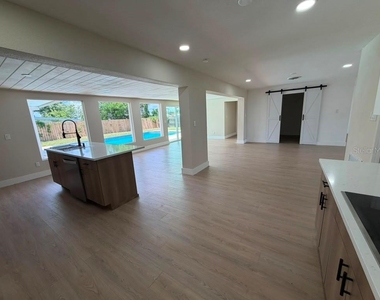 1822 Banyan Tree Drive - Photo Thumbnail 4