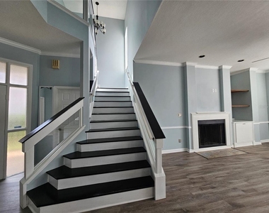 14321 Mandolin Dr - Photo Thumbnail 5