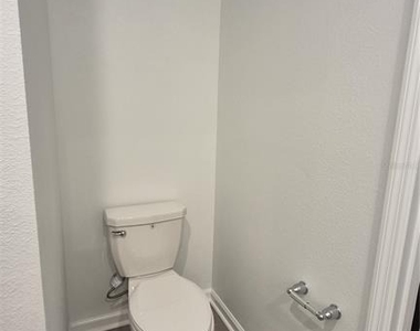 6220 Botticella Boulevard - Photo Thumbnail 18