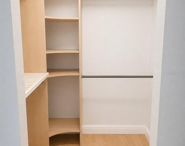 3236 S Semoran Boulevard - Photo Thumbnail 7
