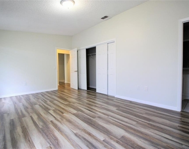 3050 Autumn Court - Photo Thumbnail 7