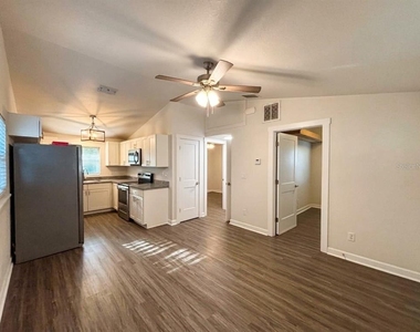 1016 Mississippi Avenue - Photo Thumbnail 5