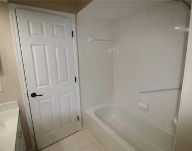 18965 Sw 98th Place - Photo Thumbnail 10