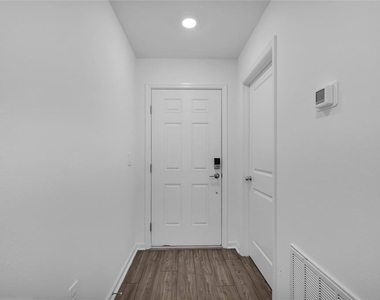4637 Sw 84th Street Road - Photo Thumbnail 7