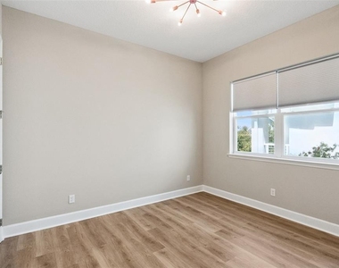 13273 Granger Avenue - Photo Thumbnail 24