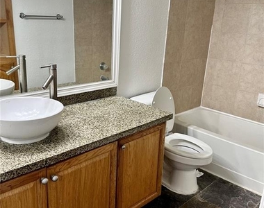 4572 Commander Drive - Photo Thumbnail 12
