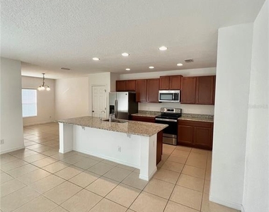 124 Primrose Drive - Photo Thumbnail 5