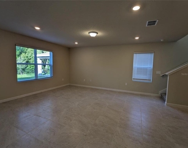 1113 Grand Hammock Court - Photo Thumbnail 11