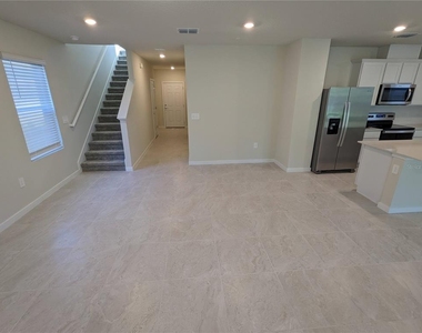 1113 Grand Hammock Court - Photo Thumbnail 13