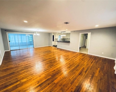2022 Edgewood Road - Photo Thumbnail 6