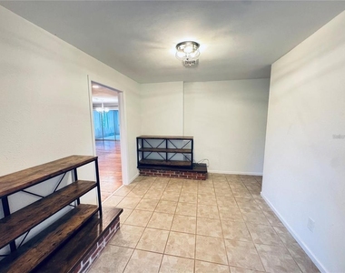2022 Edgewood Road - Photo Thumbnail 2