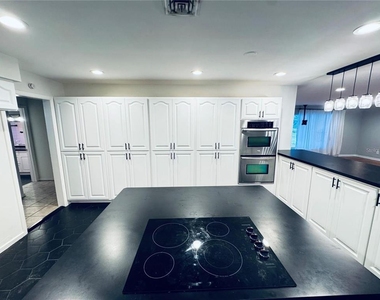2022 Edgewood Road - Photo Thumbnail 10