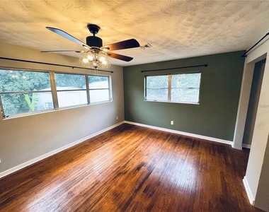 2022 Edgewood Road - Photo Thumbnail 15