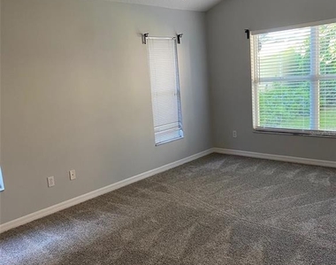 460 Pickfair Terrace - Photo Thumbnail 7