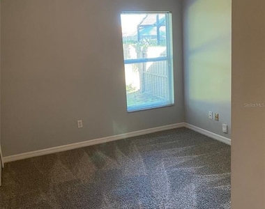 460 Pickfair Terrace - Photo Thumbnail 12