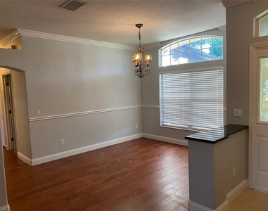 460 Pickfair Terrace - Photo Thumbnail 3