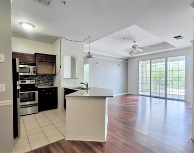 6413 Astor Village Avenue - Photo Thumbnail 12