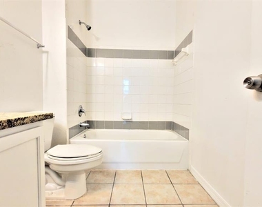 6413 Astor Village Avenue - Photo Thumbnail 7